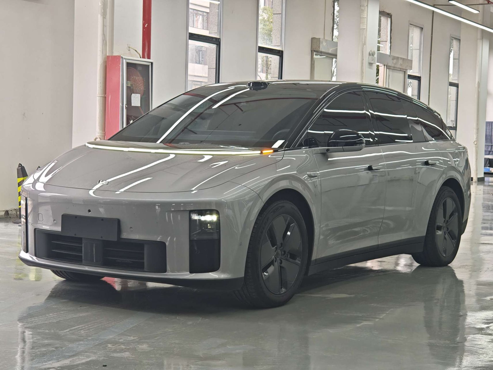 2025 Li Auto i6 - 2025 SUV, pre-owned car for export from China