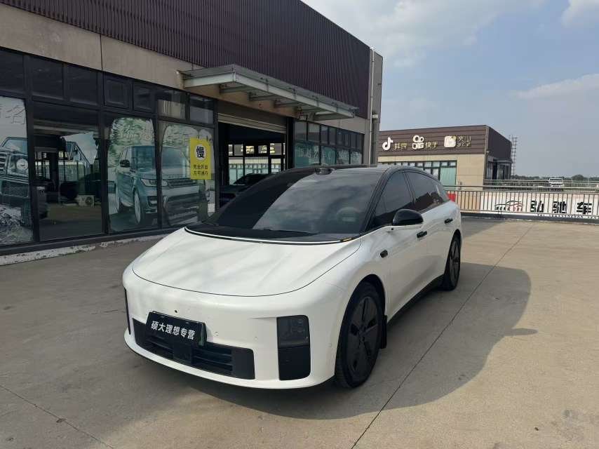 2025 Li Auto i6 - 2025 SUV, pre-owned car for export from China