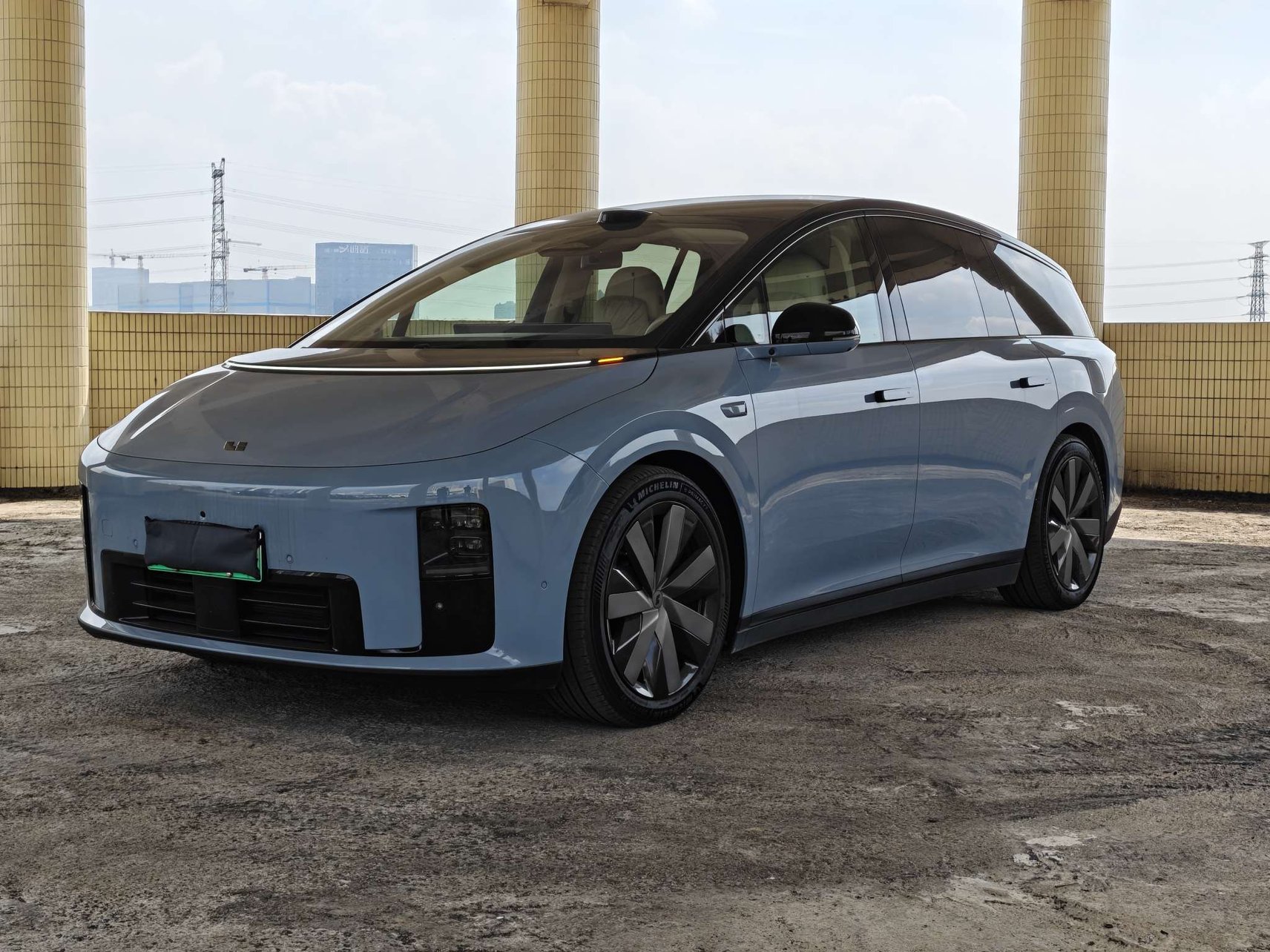 2025 Li Auto i8 - 2025 SUV, pre-owned car for export from China