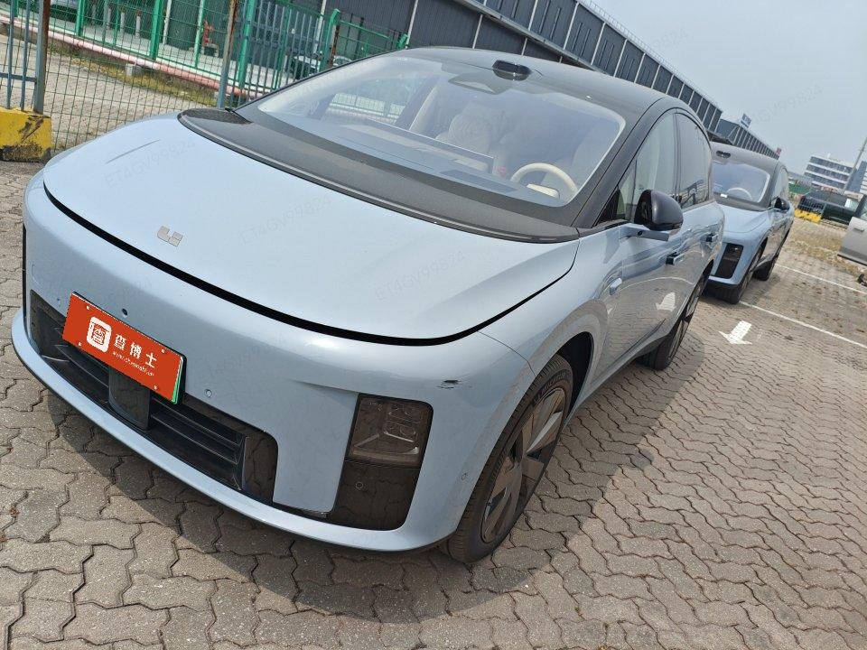 2025 Li Auto i8 - 2025 SUV, pre-owned car for export from China