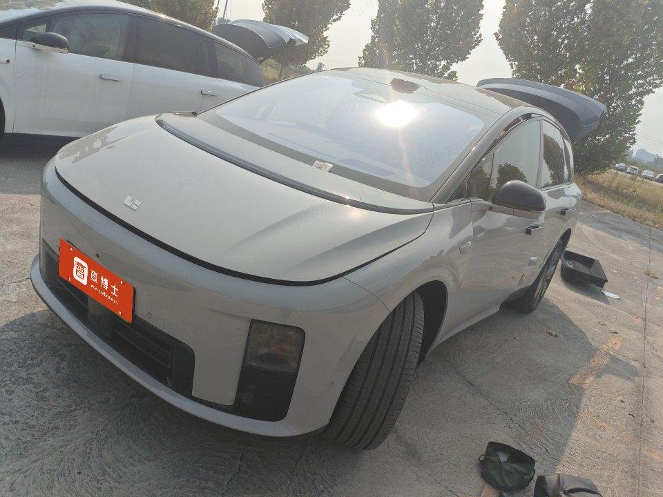 2025 Li Auto i8 - 2025 SUV, pre-owned car for export from China