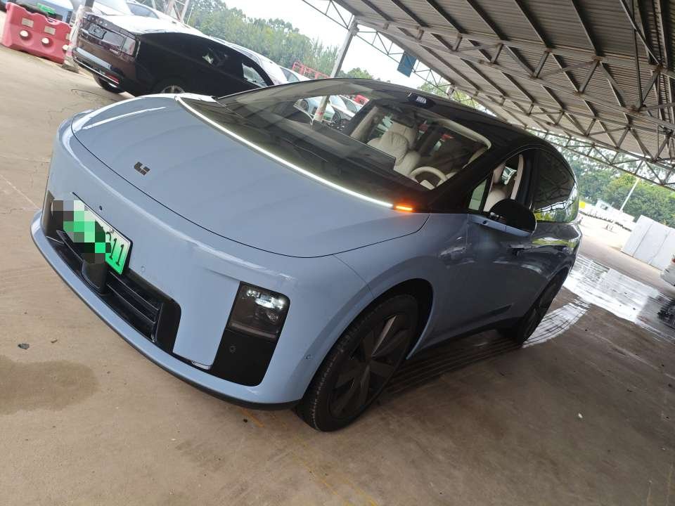 2025 Li Auto i8 - 2025 SUV, pre-owned car for export from China