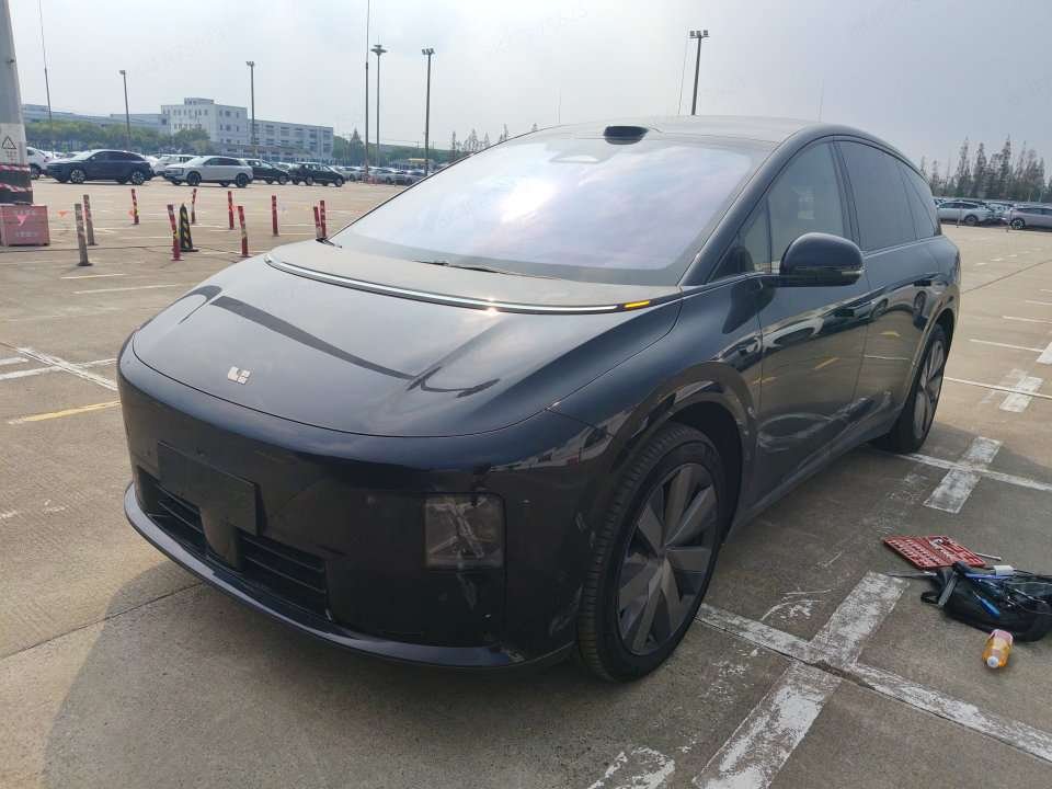 2025 Li Auto i8 - 2025 SUV, pre-owned car for export from China