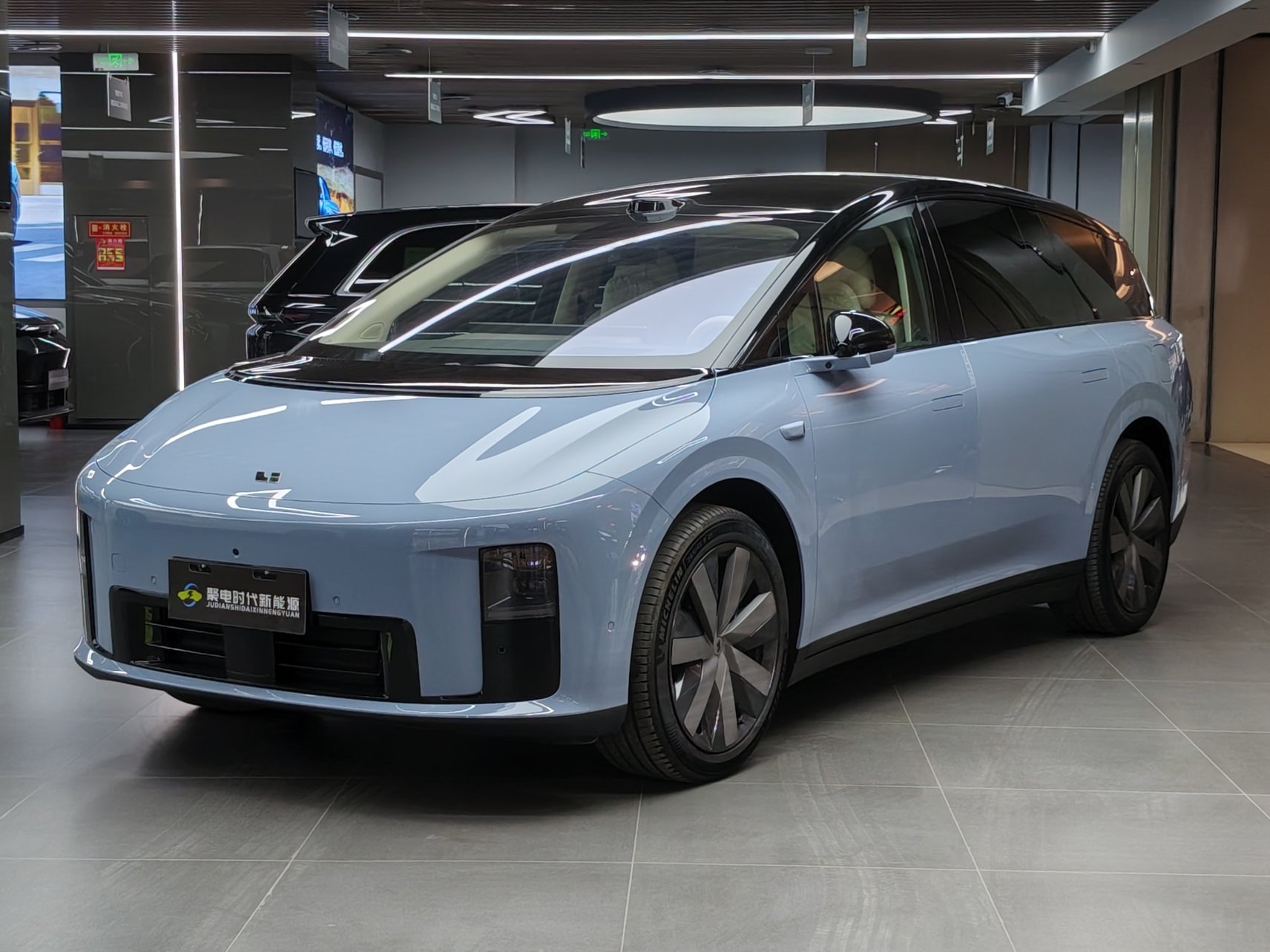 2025 Li Auto i8 - 2025 SUV, pre-owned car for export from China