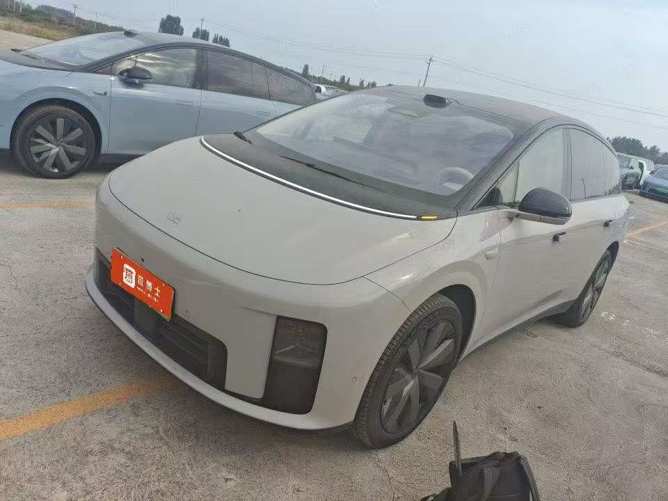 2025 Li Auto i8 - 2025 SUV, pre-owned car for export from China