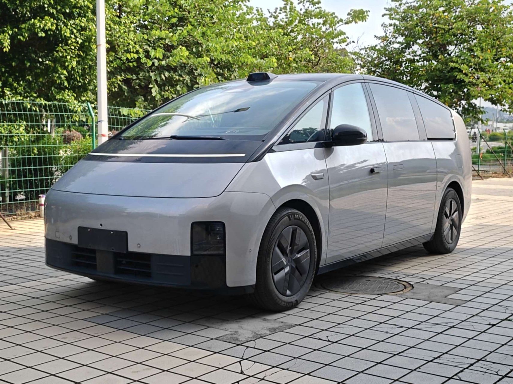 2024 Li Auto MEGA - 2024 SUV, pre-owned car for export from China
