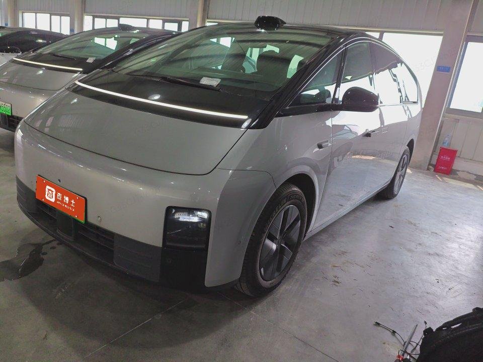 2024 Li Auto MEGA - 2024 SUV, pre-owned car for export from China