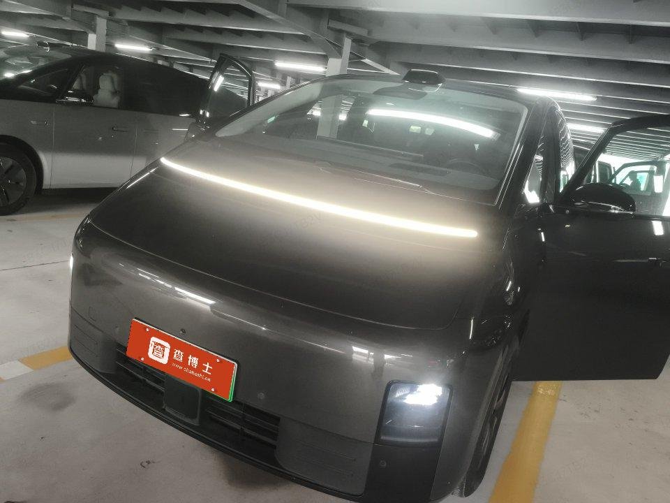 2024 Li Auto MEGA - 2024 SUV, pre-owned car for export from China
