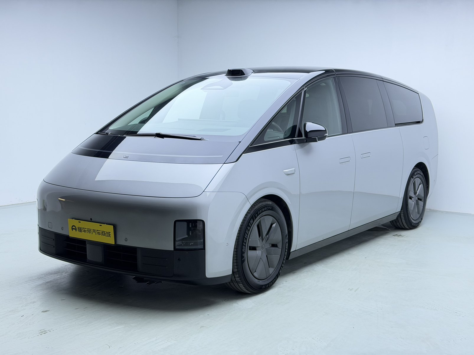 2024 Li Auto MEGA - 2024 SUV, pre-owned car for export from China