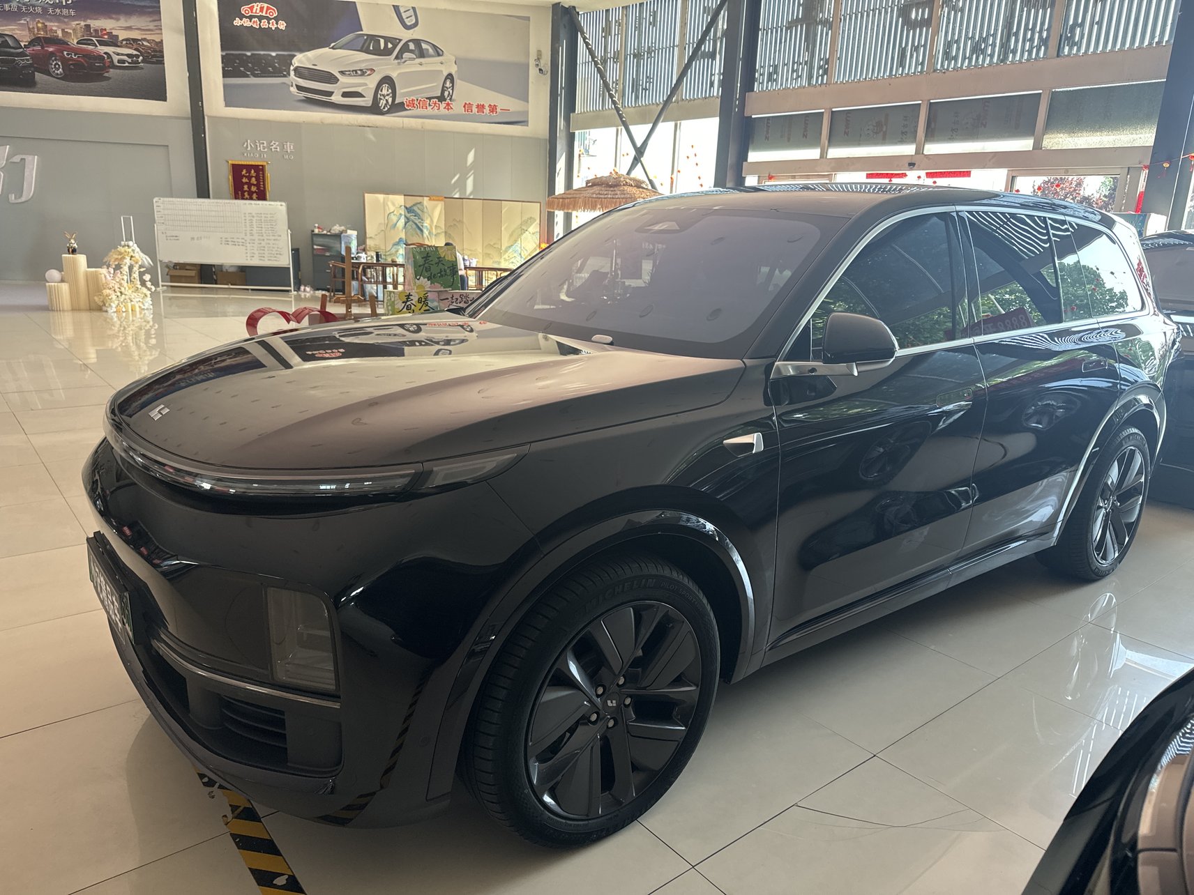 2023 Li Auto L9 - 2023 SUV, pre-owned car for export from China