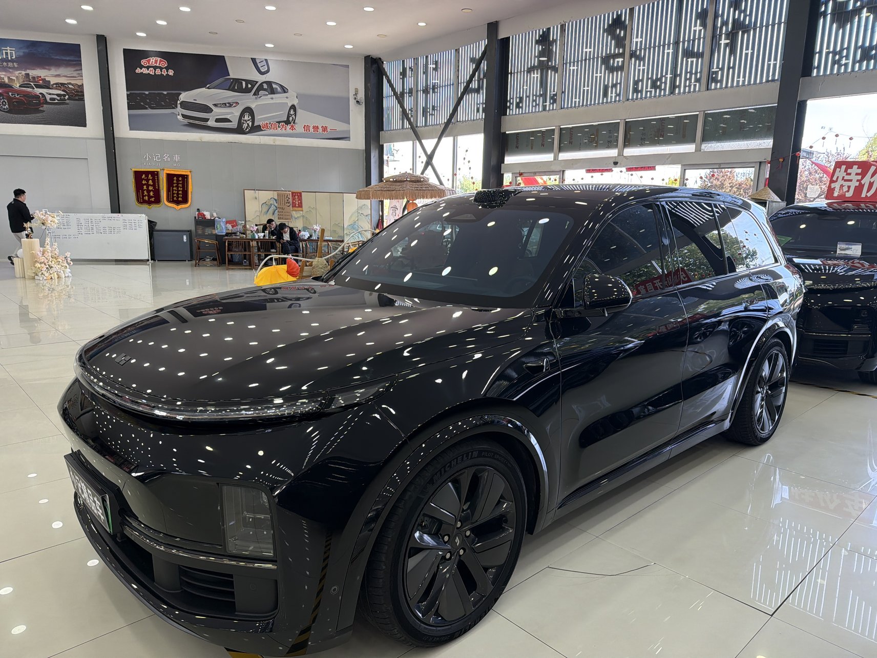 2025 Li Auto L8 - 2025 SUV, pre-owned car for export from China