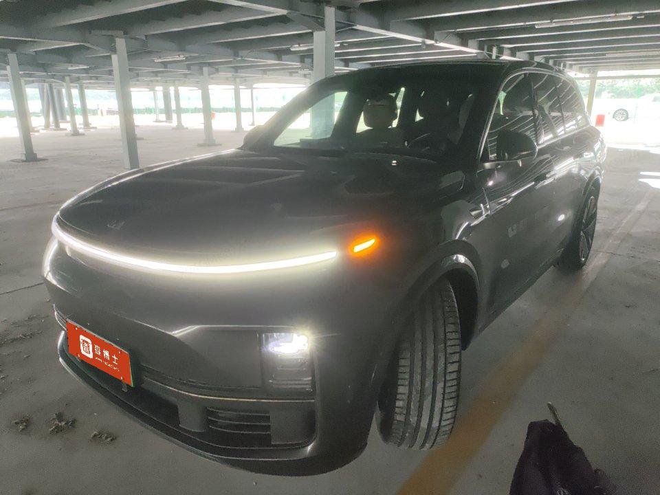 2025 Li Auto L8 - 2025 SUV, pre-owned car for export from China