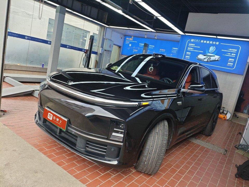2025 Li Auto L7 - 2025 SUV, pre-owned car for export from China