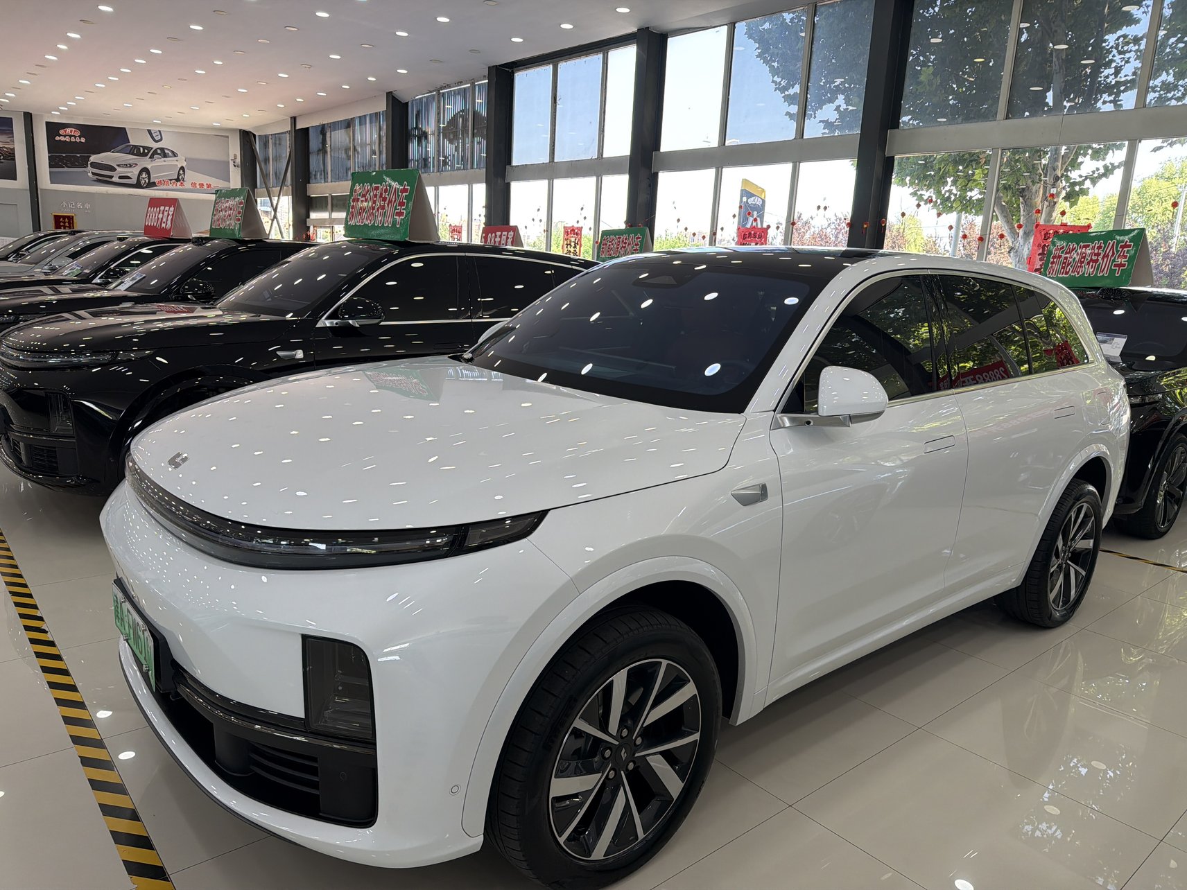 2024 Li Auto L7 - 2024 SUV, pre-owned car for export from China