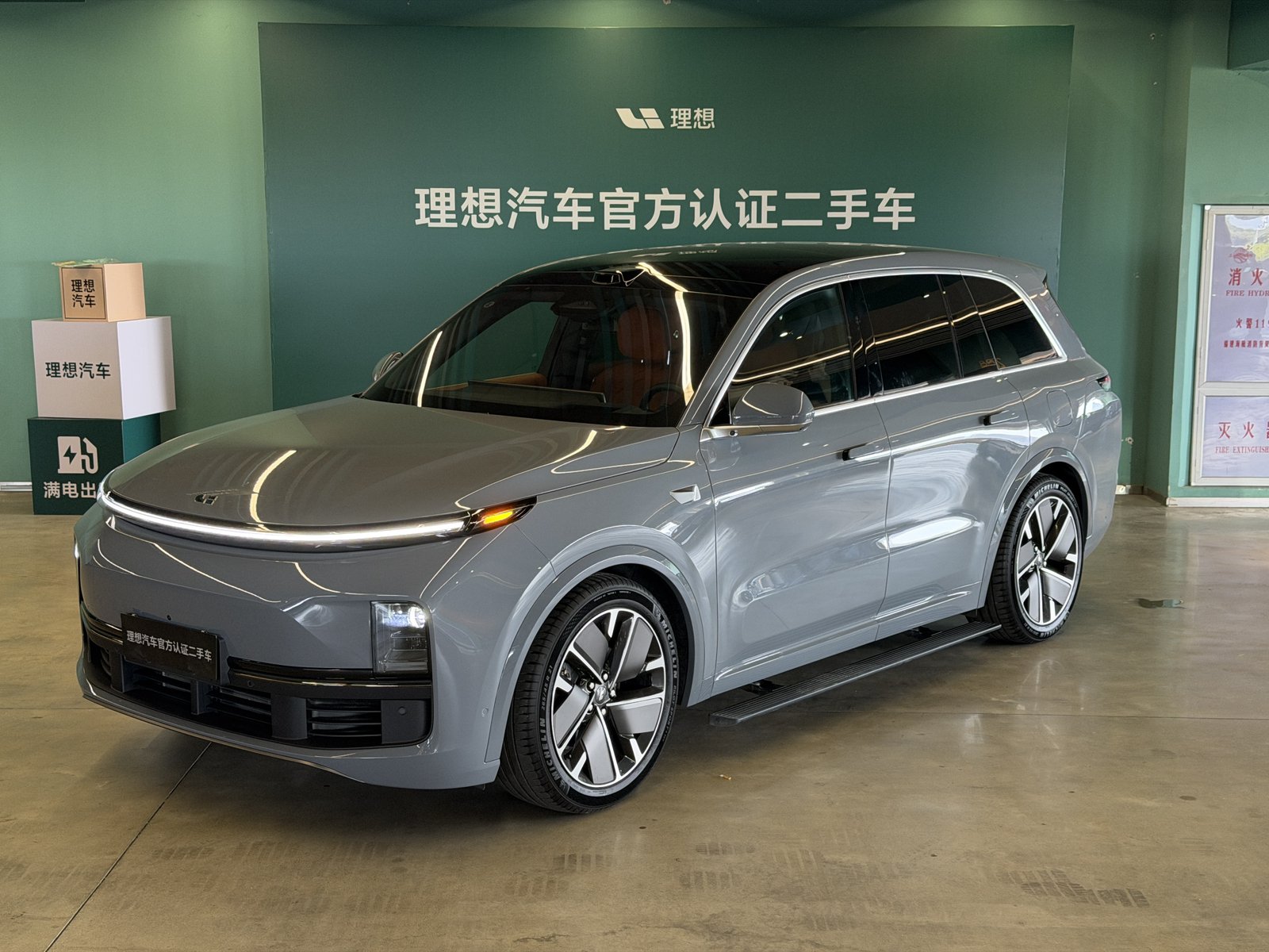 2025 Li Auto L8 - 2025 SUV, pre-owned car for export from China