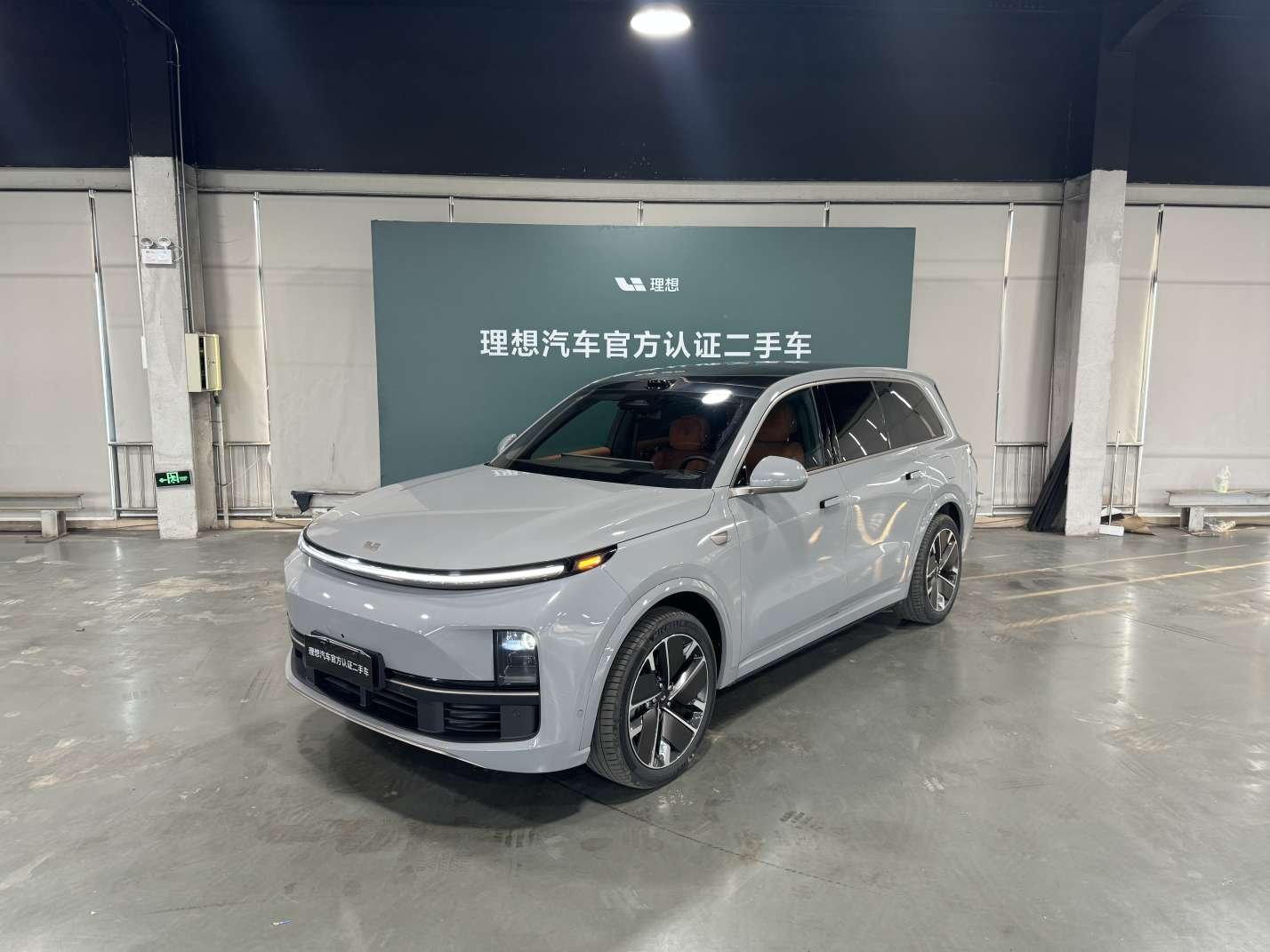 2025 Li Auto L9 - 2025 SUV, pre-owned car for export from China