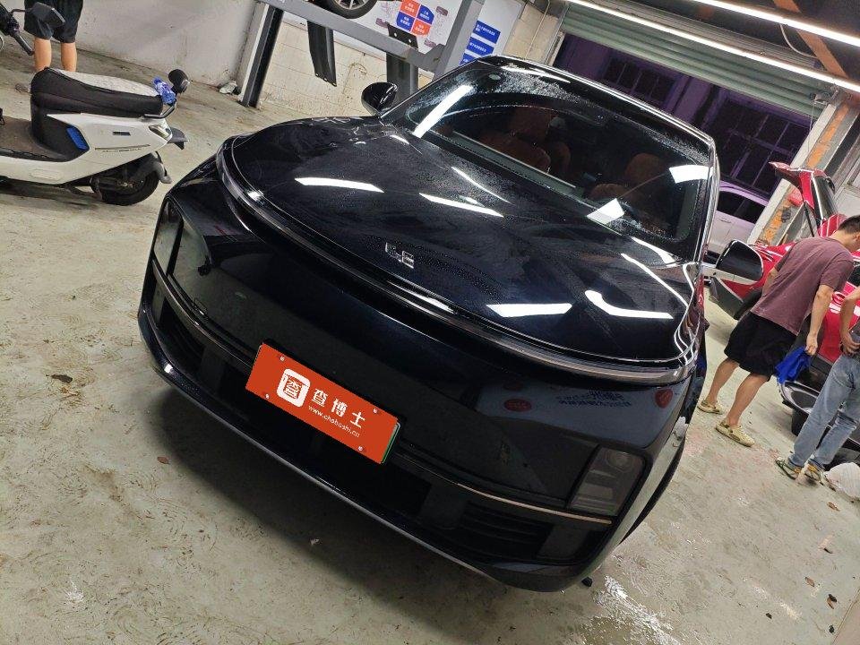 2024 Li Auto L8 - 2024 SUV, pre-owned car for export from China