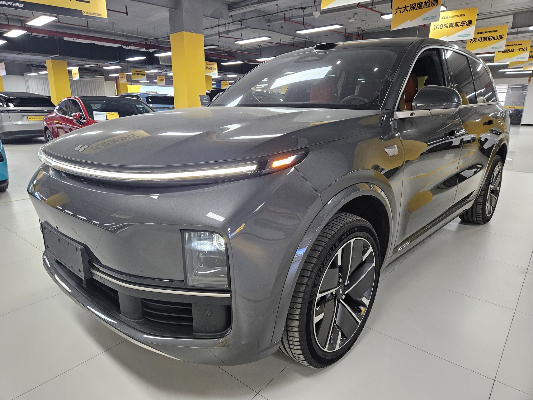 2025 Li Auto L9 - 2025 SUV, pre-owned car for export from China