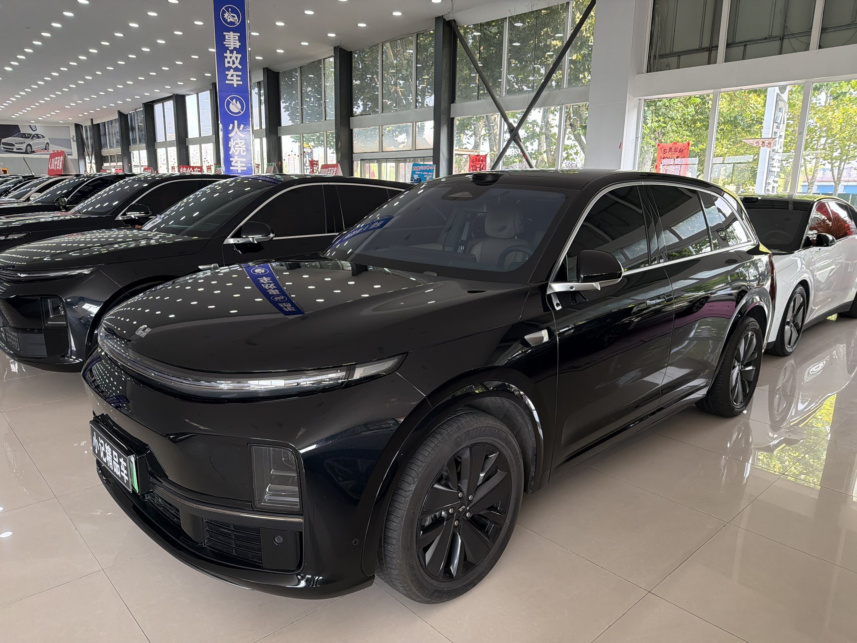 2025 Li Auto L7 - 2025 SUV, pre-owned car for export from China