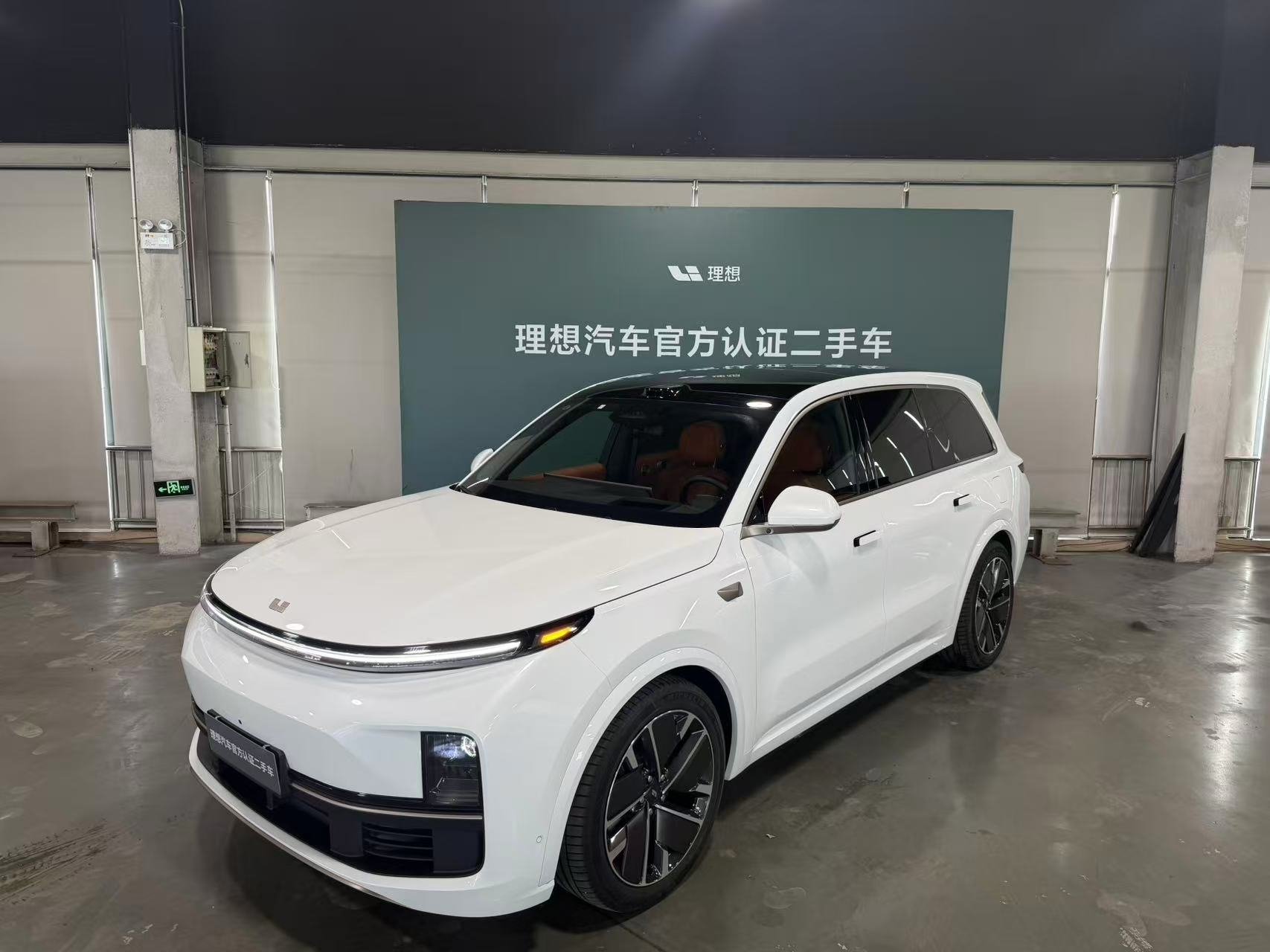2025 Li Auto L9 - 2025 SUV, pre-owned car for export from China