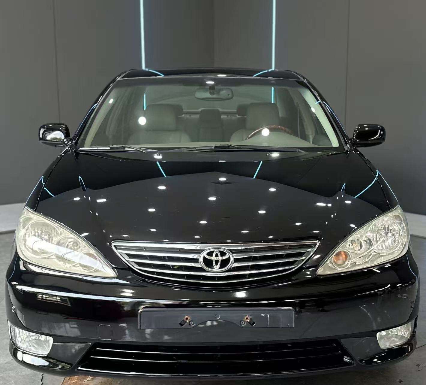 2004 Toyota Camry - 2004 Sedan, pre-owned car for export from China