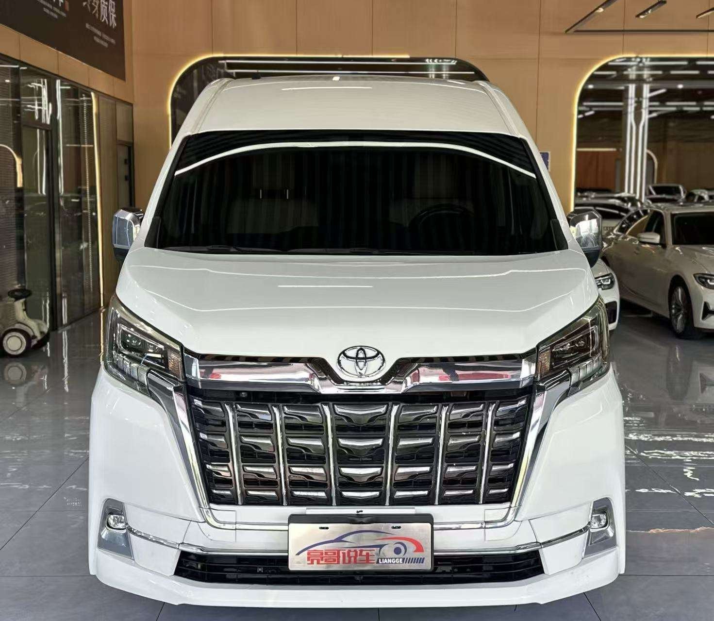 2023 Toyota HIACE - 2023 Van, pre-owned car for export from China