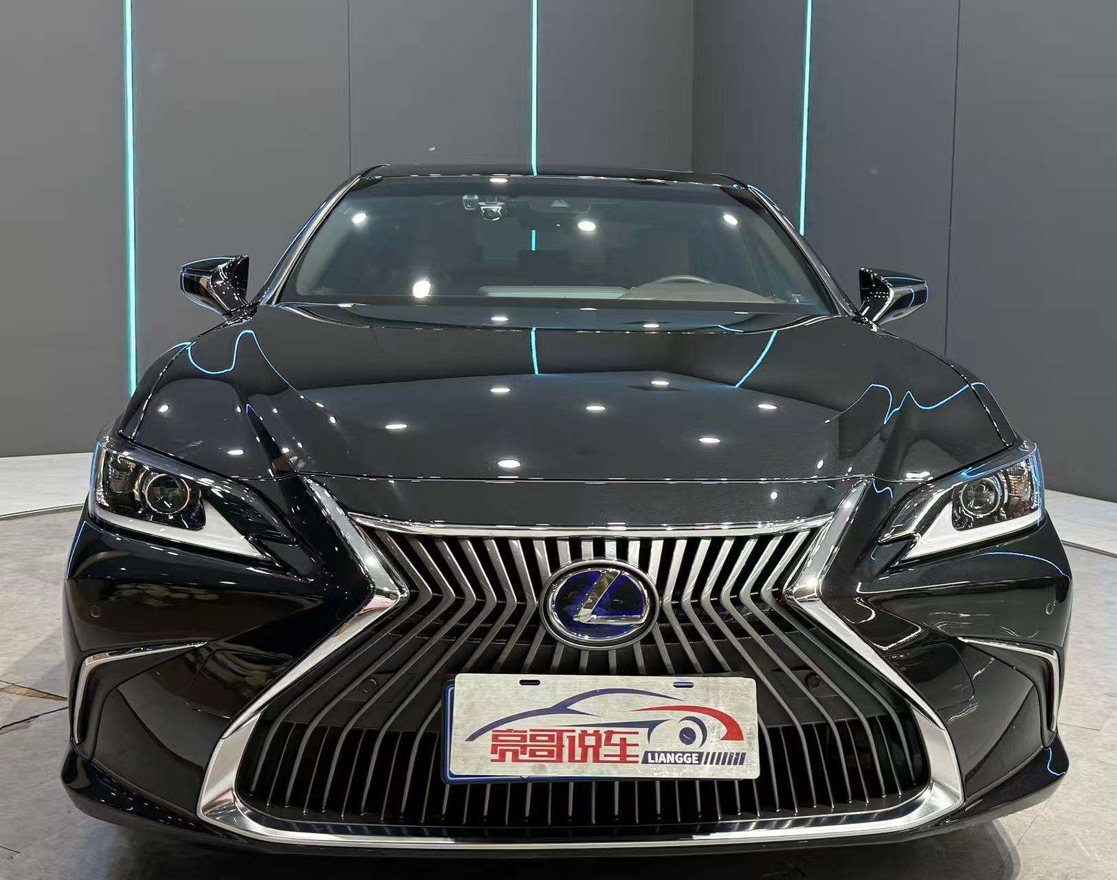 2020 Lexus ES - 2020 Sedan, pre-owned car for export from China