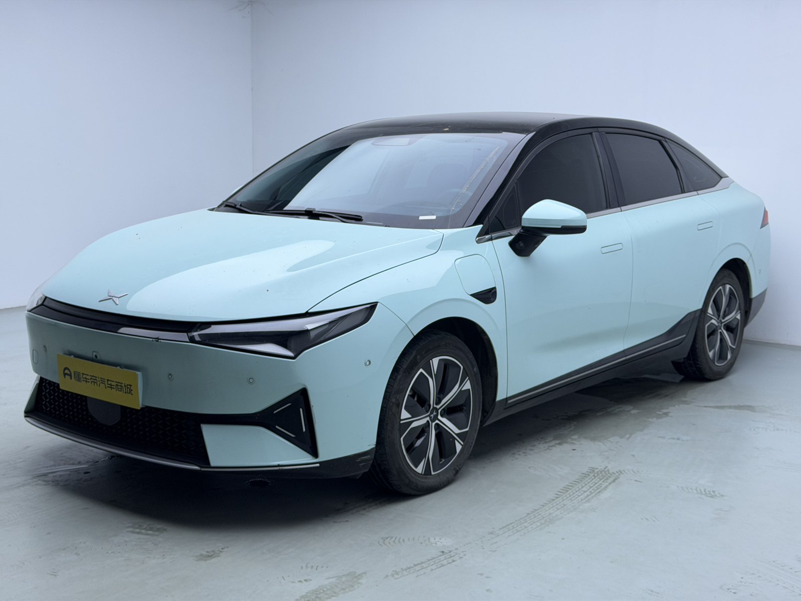 2021 XPeng P5 - 2021 Sedan, pre-owned car for export from China