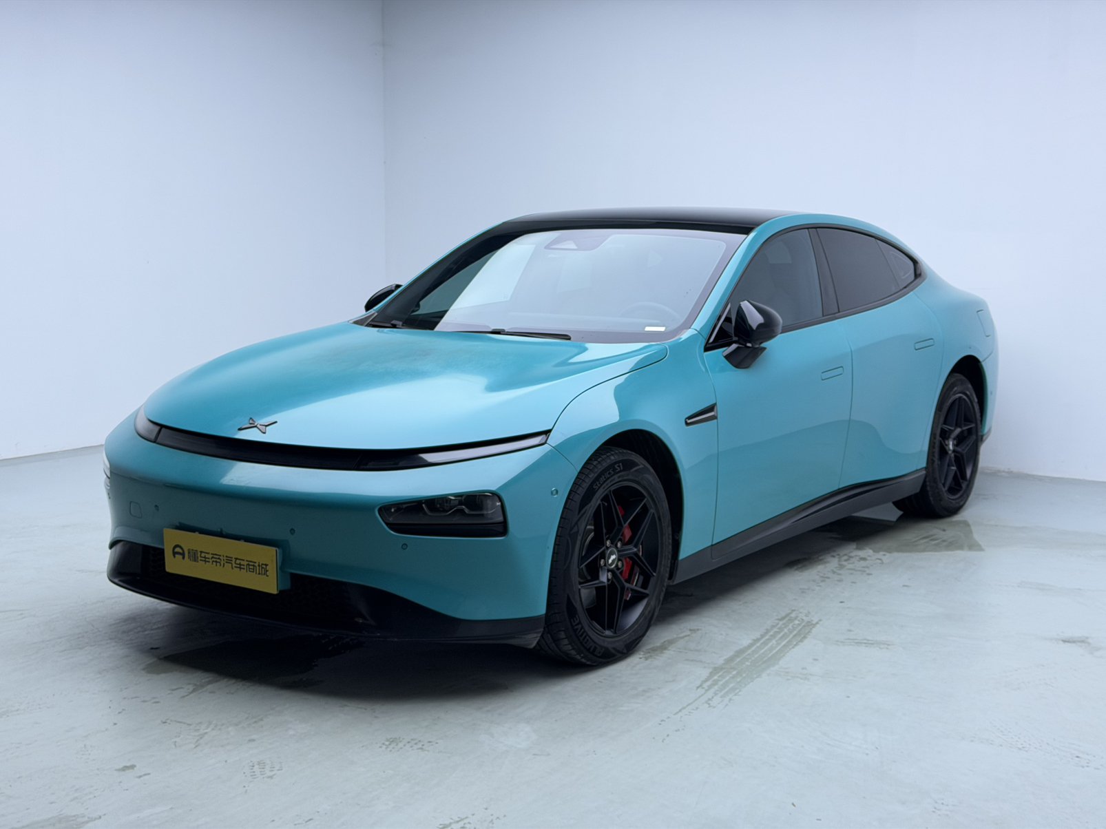 2021 XPeng P7 - 2021 Sedan, pre-owned car for export from China