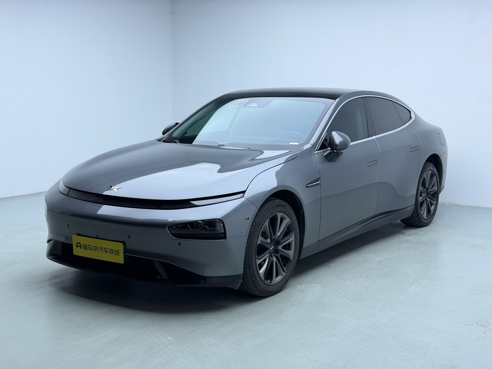 2022 XPeng P7 - 2022 Sedan, pre-owned car for export from China