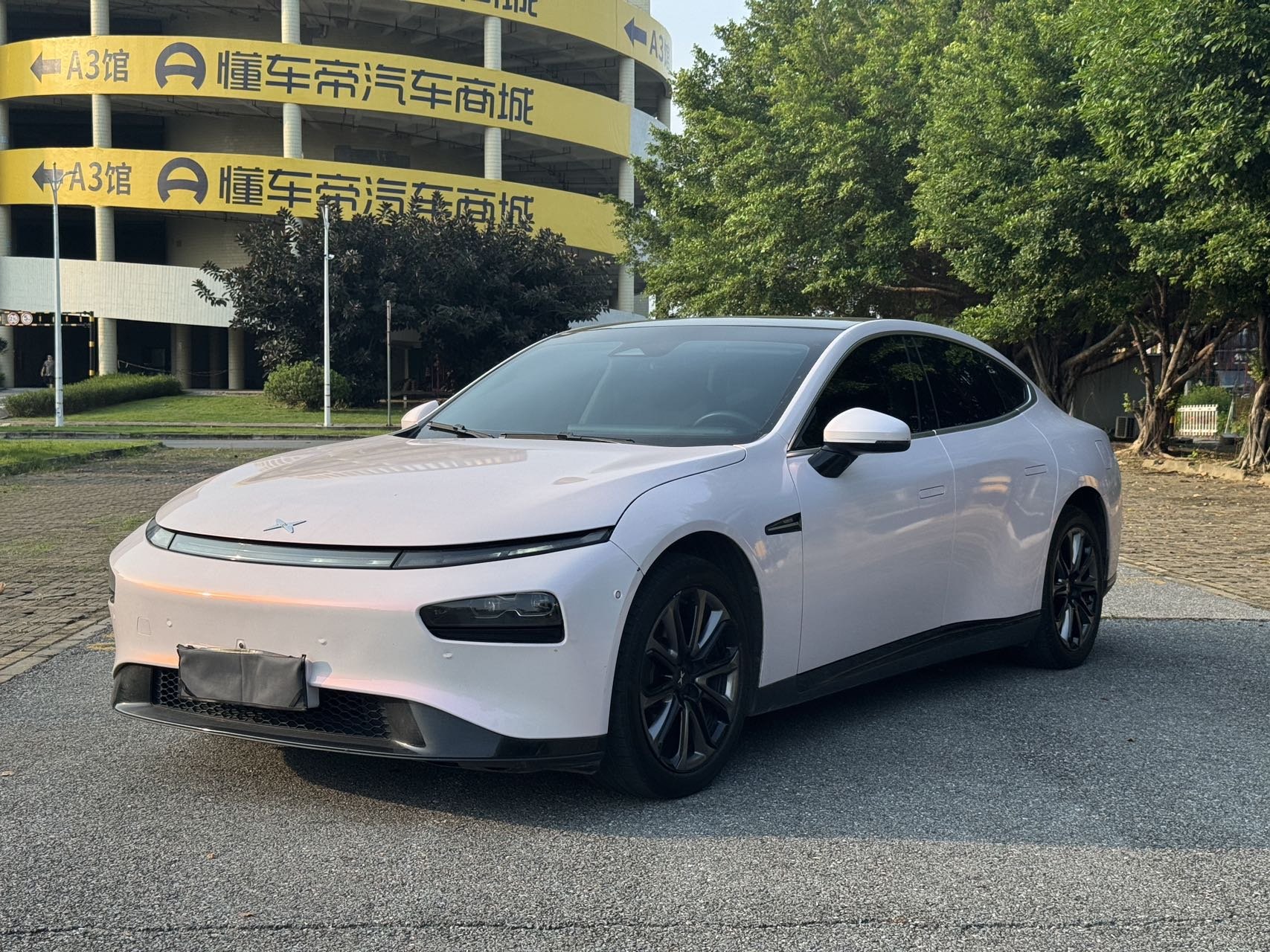 2020 XPeng P7 - 2020 Sedan, pre-owned car for export from China