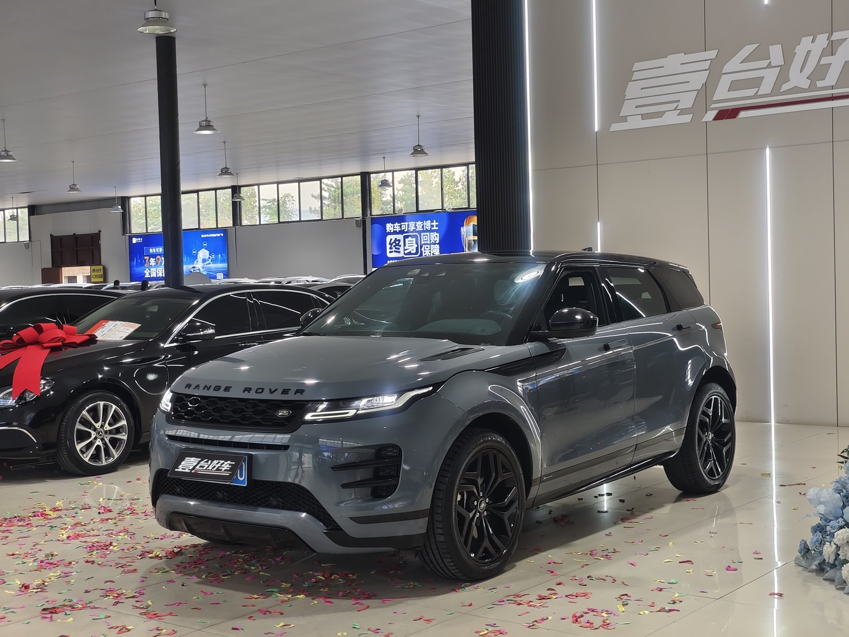 2021 Land Rover Range Rover Evoque - 2021 SUV, pre-owned car for export from China