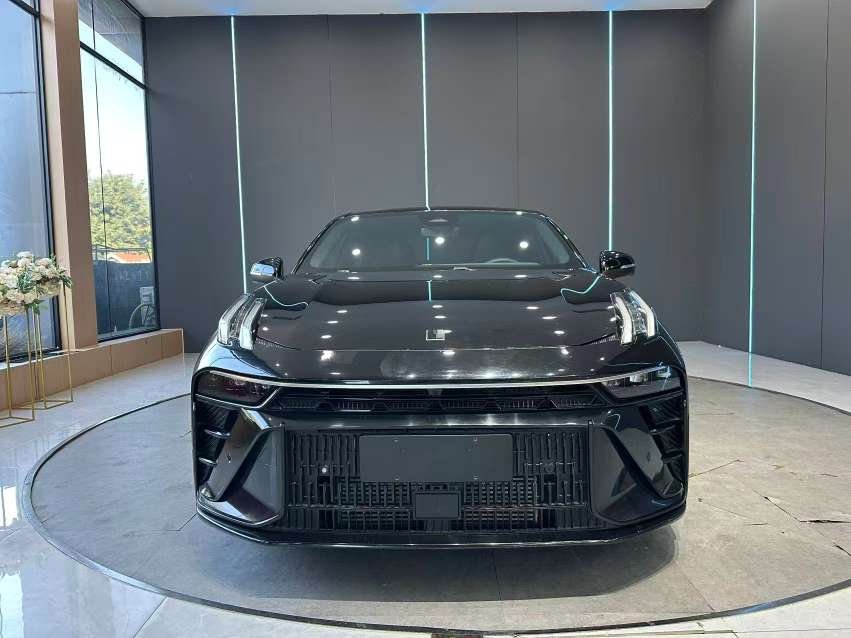 2023 Lynk & Co 03 - 2023 Sedan, pre-owned car for export from China