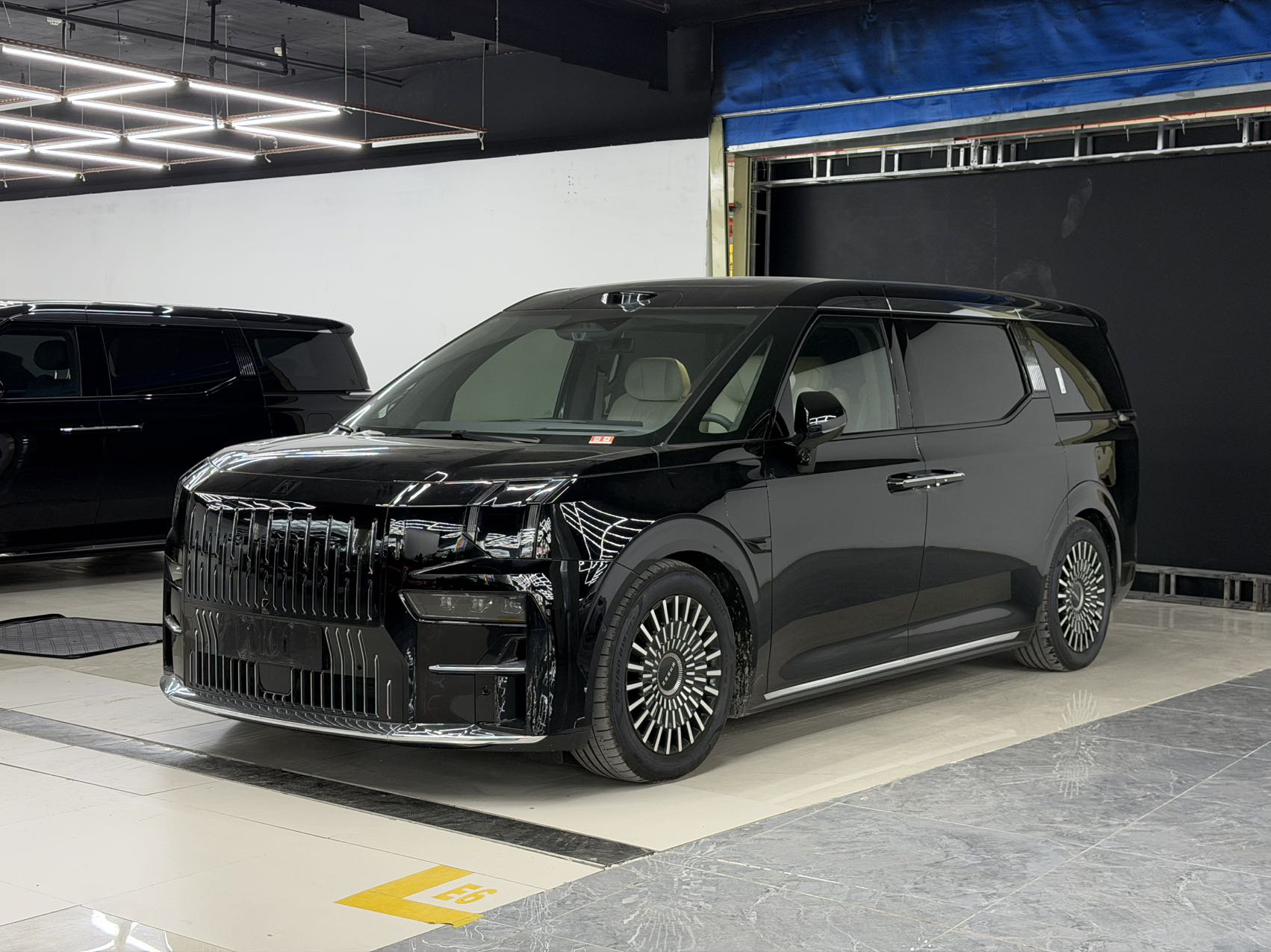 2025 ZEEKR 009 - 2025 MPV, pre-owned car for export from China