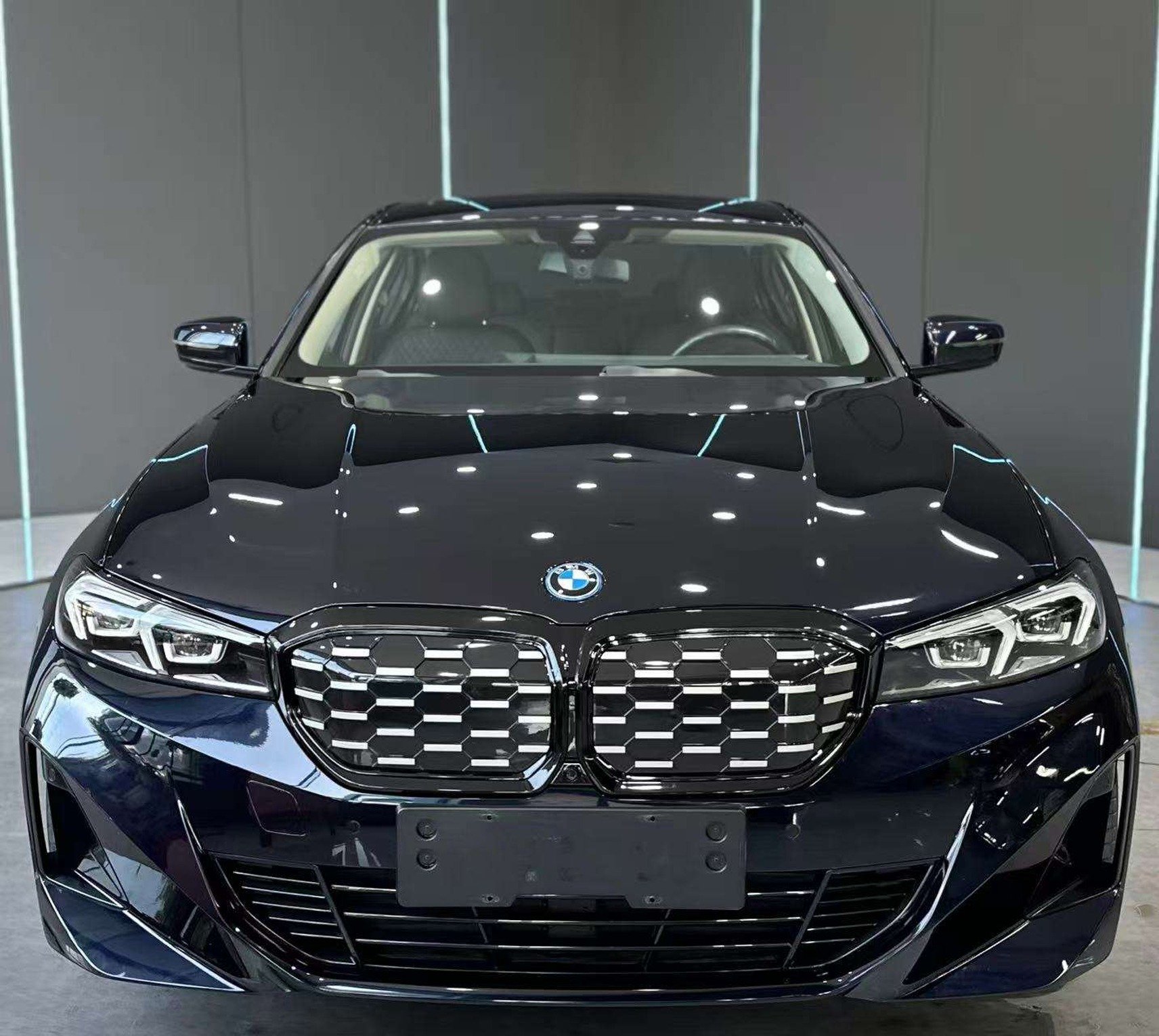 2023 BMW i3 - 2023 Hatchback, pre-owned car for export from China