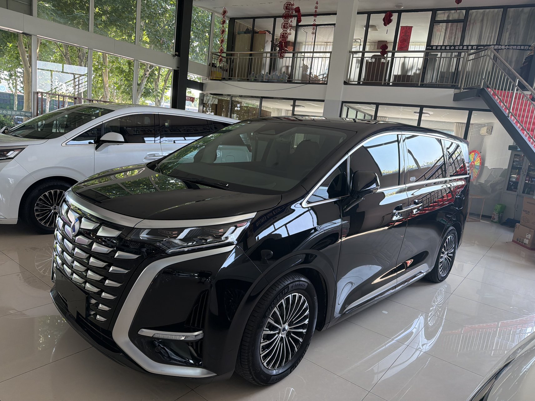 2024 Denza D9 - 2024 MPV, pre-owned car for export from China