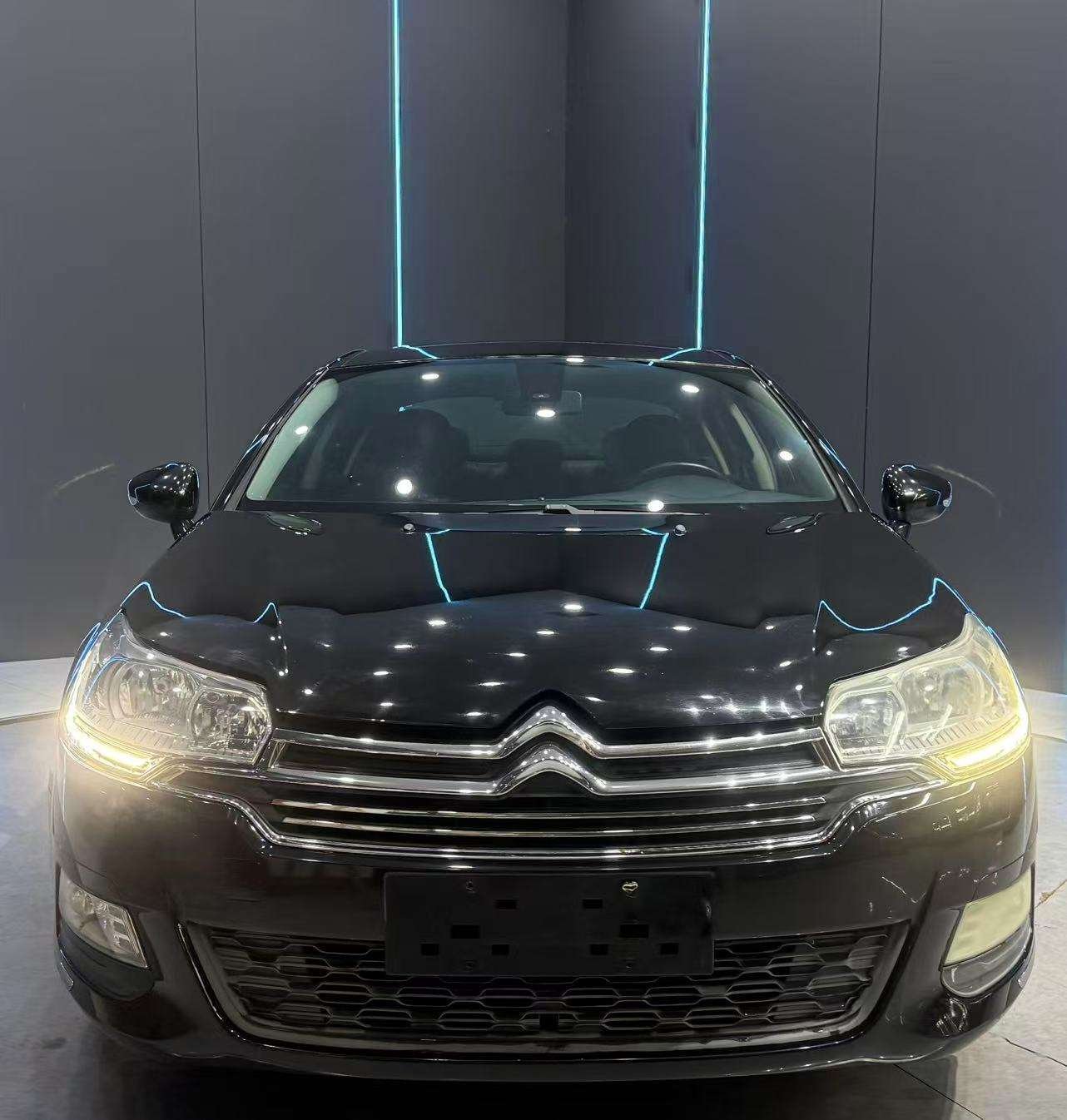 2013 Citroen C5 - 2013 Sedan, pre-owned car for export from China