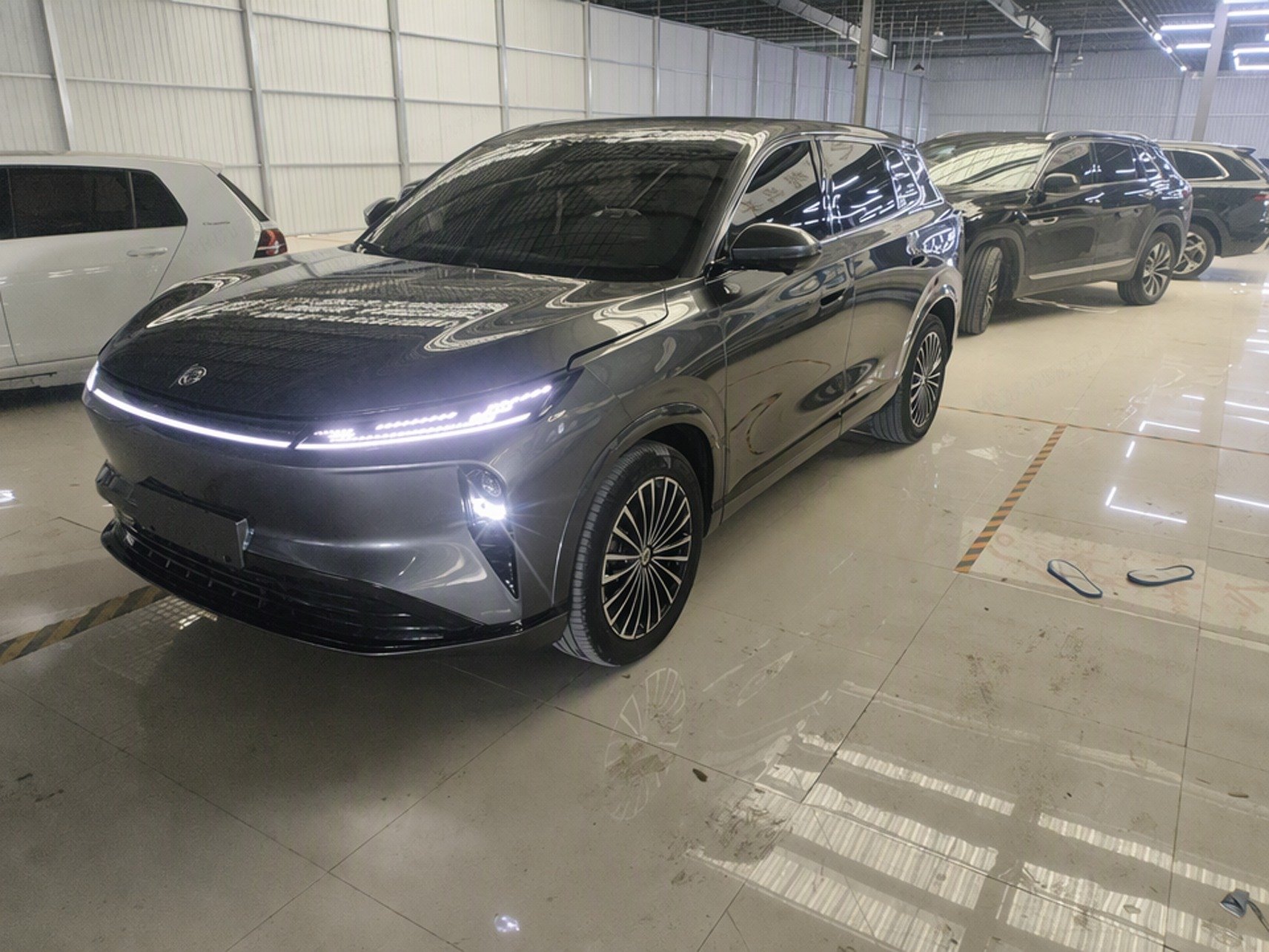 2025 Dongfeng Aeolus L8 - 2025 SUV, pre-owned car for export from China