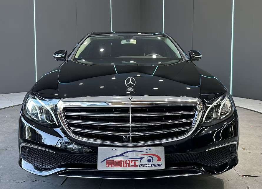 2018 Mercedes-Benz E-Class - 2018 Sedan, pre-owned car for export from China