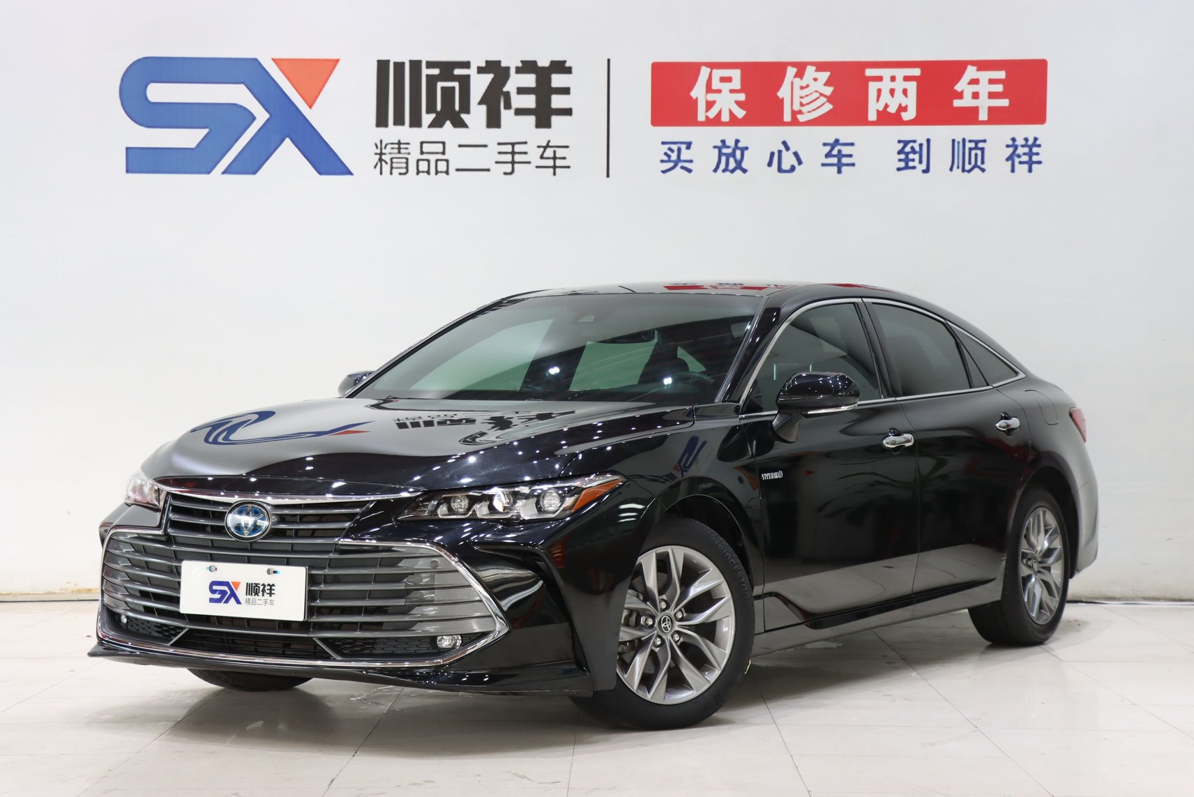2019 Toyota Avalon - 2019 Sedan, pre-owned car for export from China