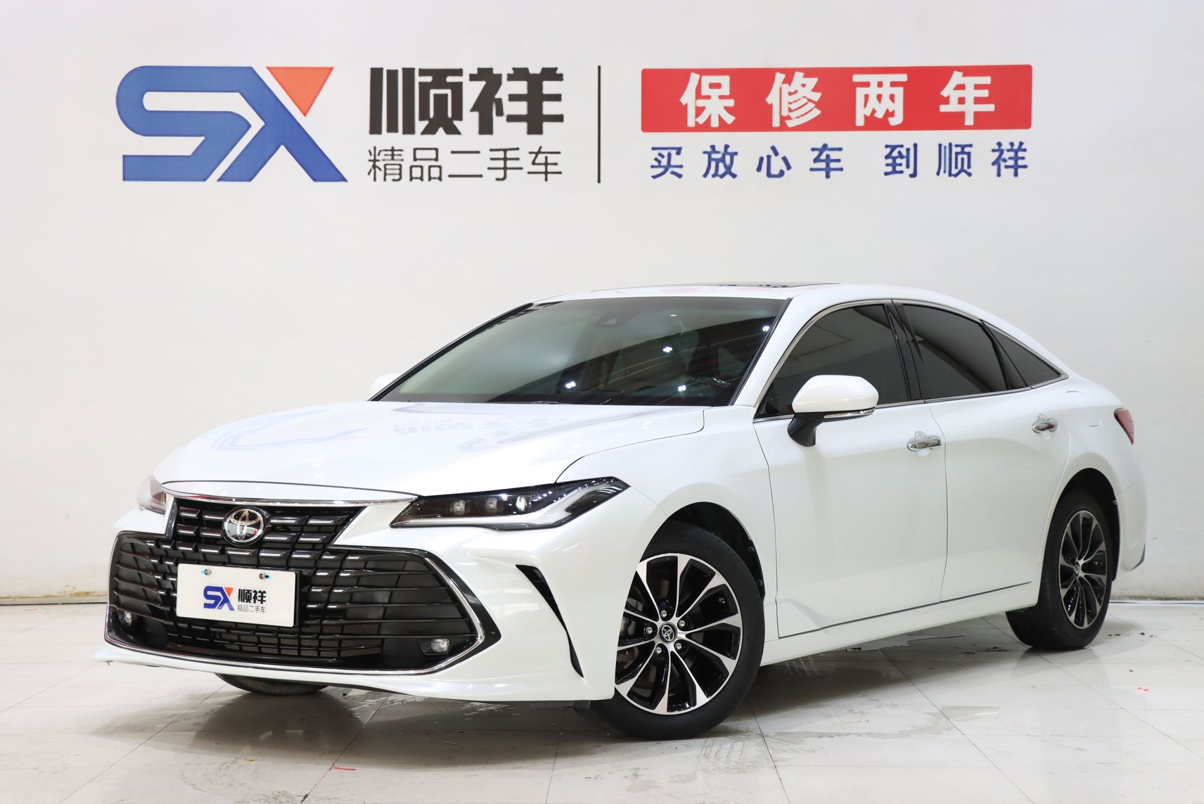 2022 Toyota Avalon - 2022 Sedan, pre-owned car for export from China