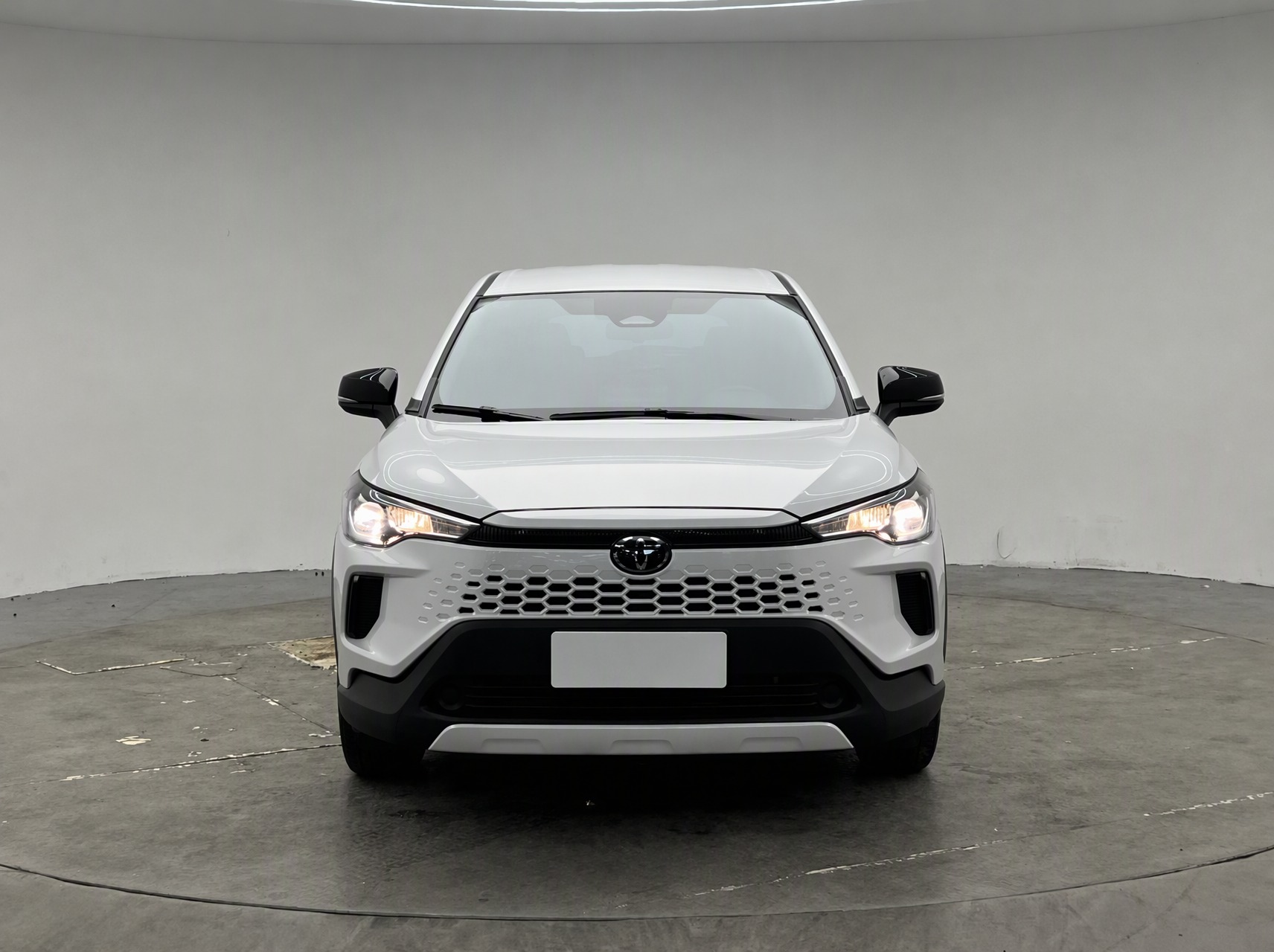 2026 Toyota Corolla Cross - 2026 SUV, pre-owned car for export from China
