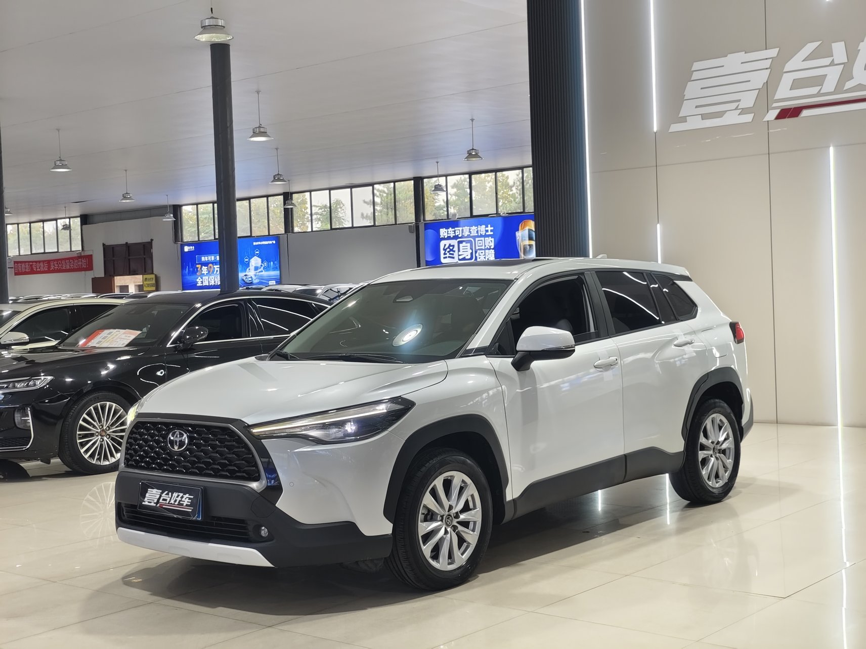 2023 Toyota Corolla Cross - 2023 SUV, pre-owned car for export from China