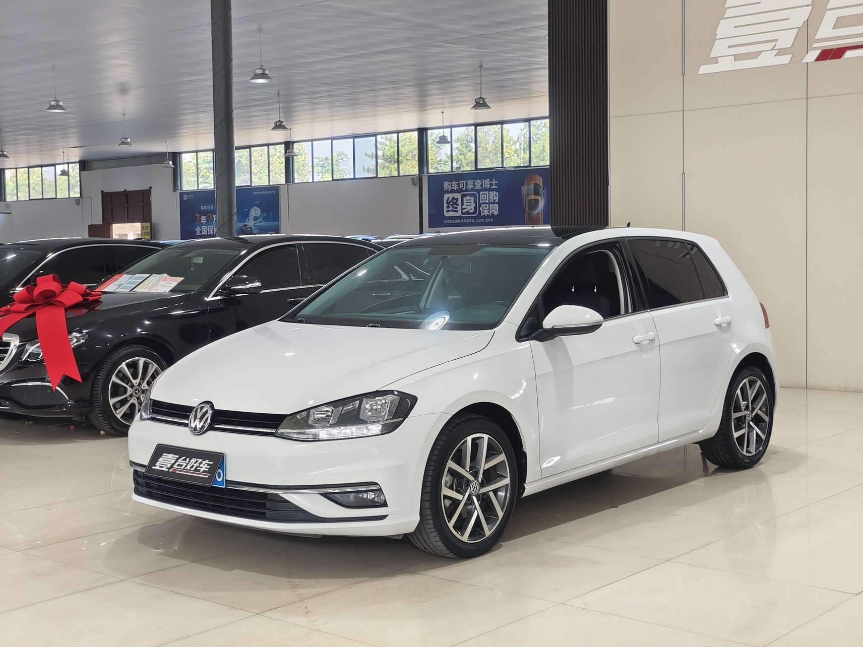 2020 Volkswagen Golf - 2020 Hatchback, pre-owned car for export from China