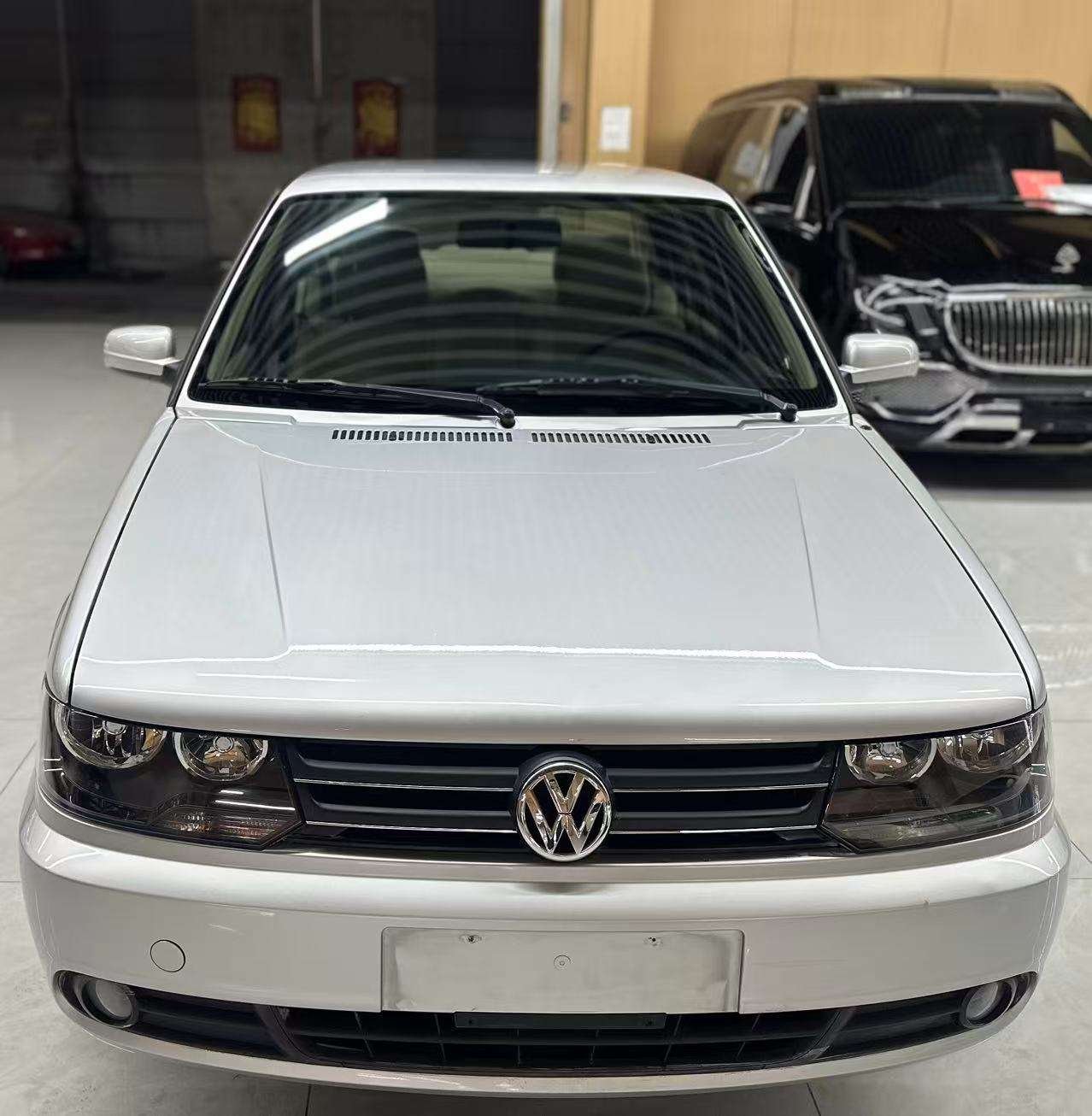 2010 Volkswagen Jetta - 2010 Sedan, pre-owned car for export from China