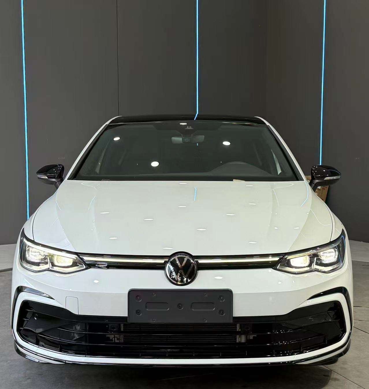 2024 Volkswagen Golf - 2024 Hatchback, pre-owned car for export from China