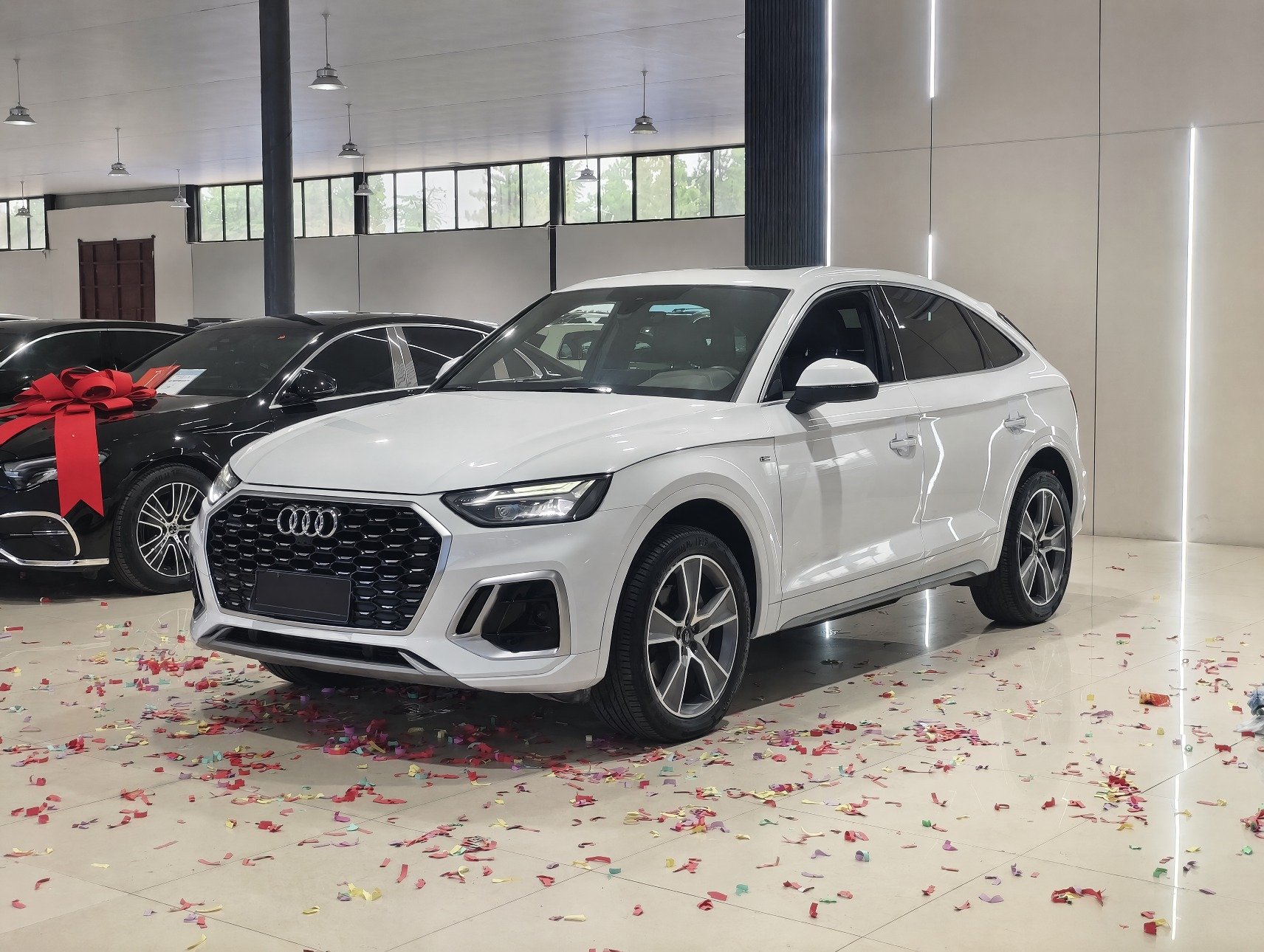 2022 Audi Q5L Sportback - 2022 SUV, pre-owned car for export from China