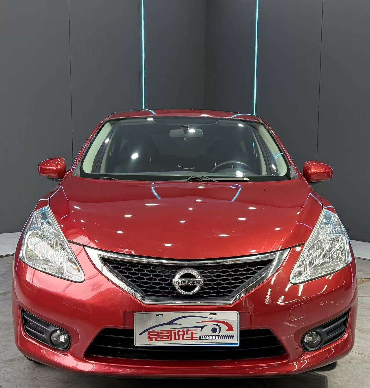 2013 Nissan Tiida - 2013 Hatchback, pre-owned car for export from China