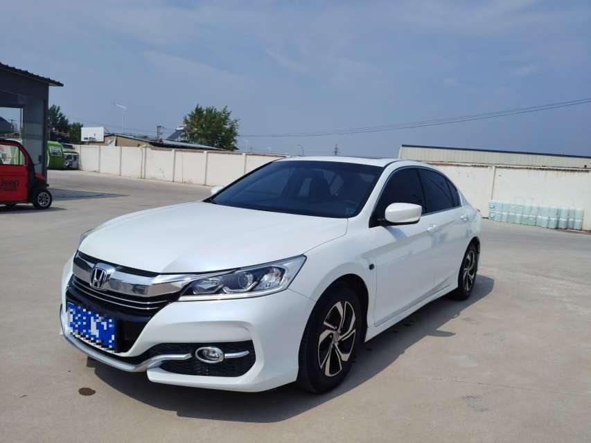 2017 Honda Accord - 2017 Sedan, pre-owned car for export from China