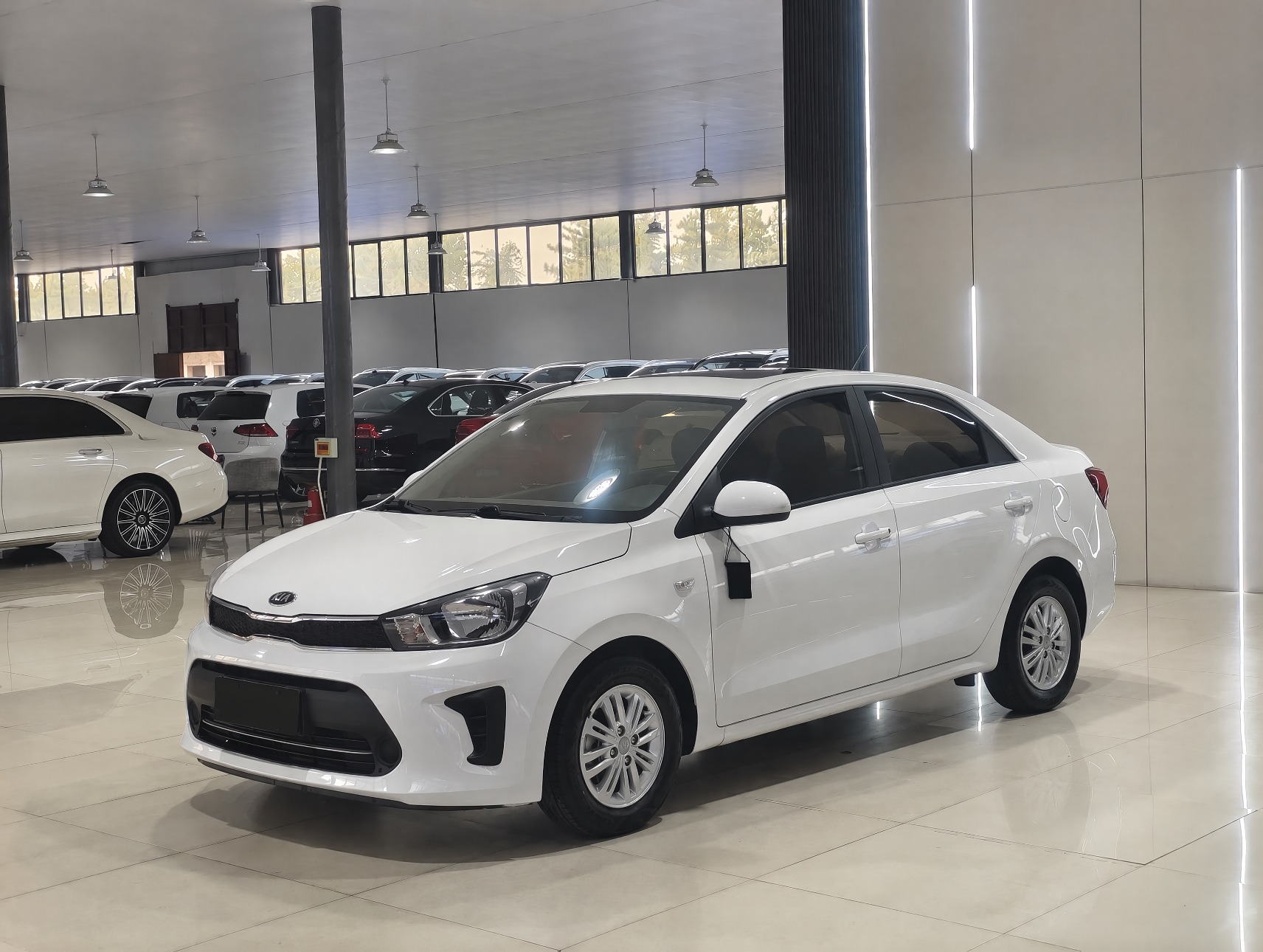 2020 Kia Pegas - 2020 Sedan, pre-owned car for export from China